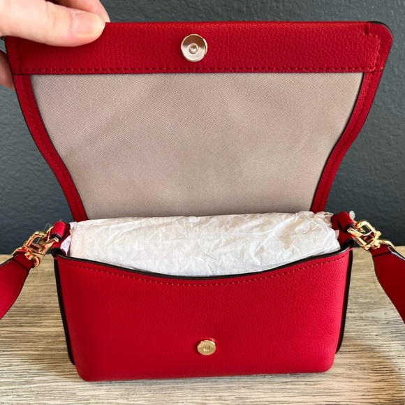 🆕 Michael Kors Vibrant Red Crossbody Bag - Picture 2 of 9